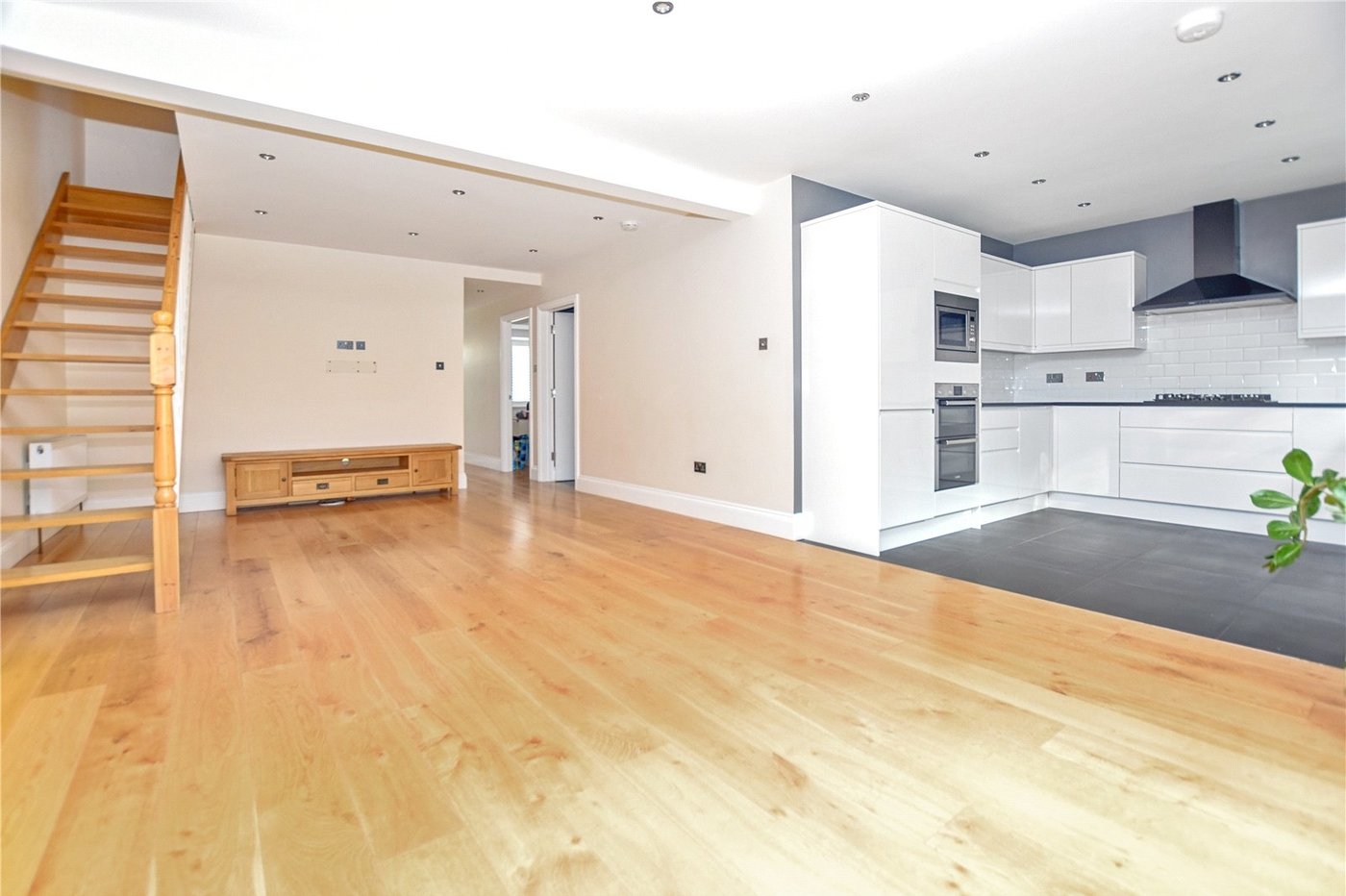 3 bedroom bungalow for sale in Bexleyheath | Robinson Jackson