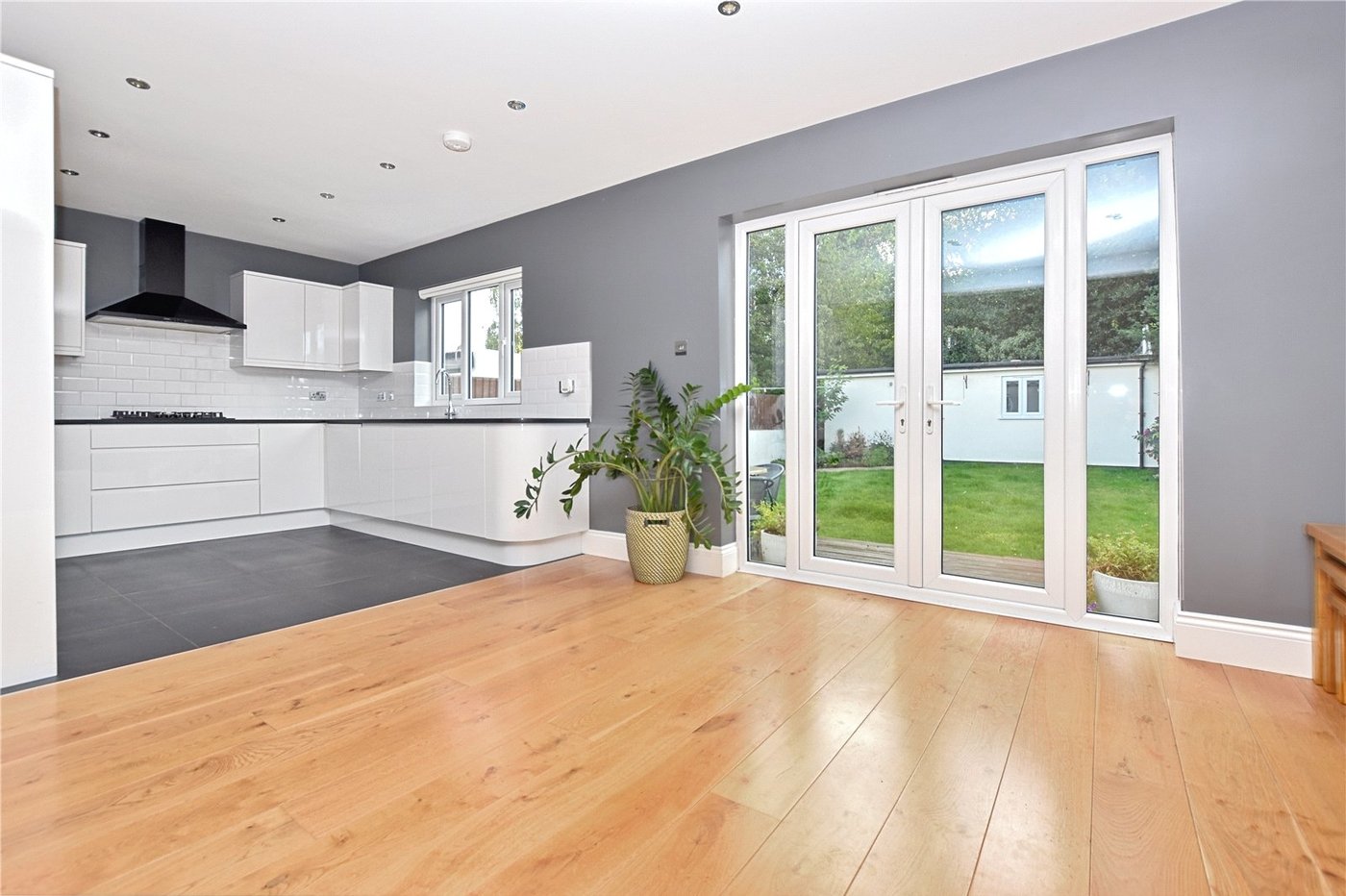 3 bedroom bungalow for sale in Bexleyheath | Robinson Jackson