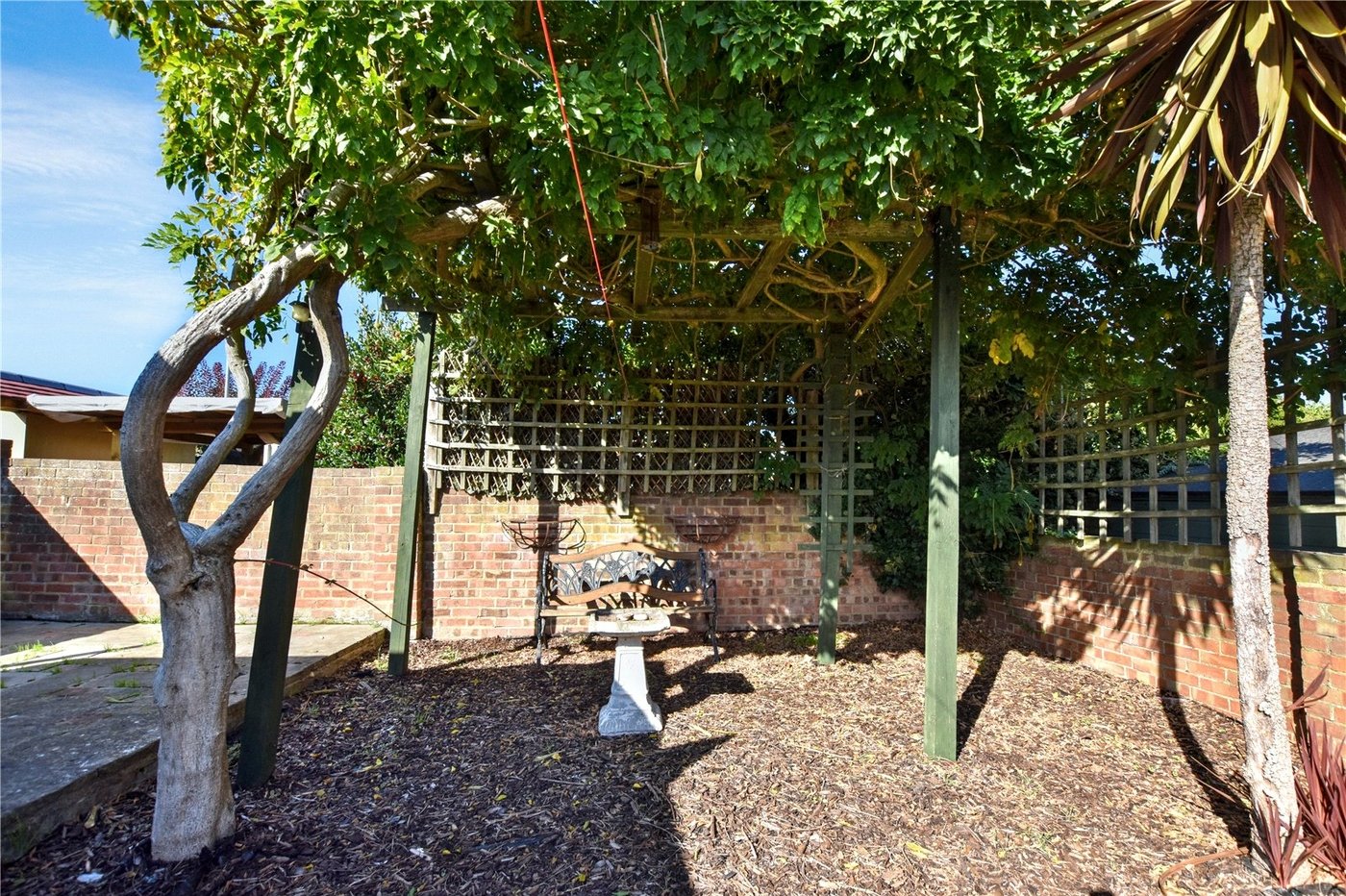 2 bedroom bungalow for sale in Bexleyheath | Robinson Jackson