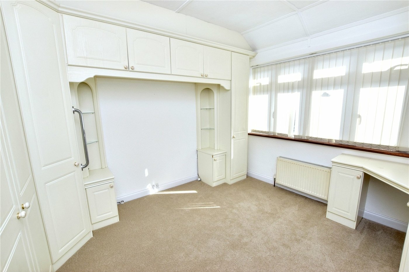 2 bedroom bungalow for sale in Bexleyheath | Robinson Jackson