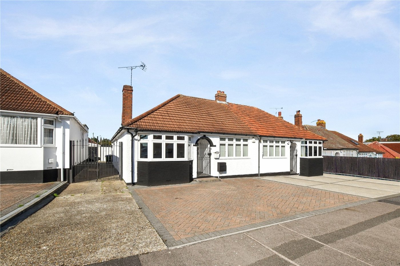 2 bedroom bungalow for sale in Bexleyheath | Robinson Jackson