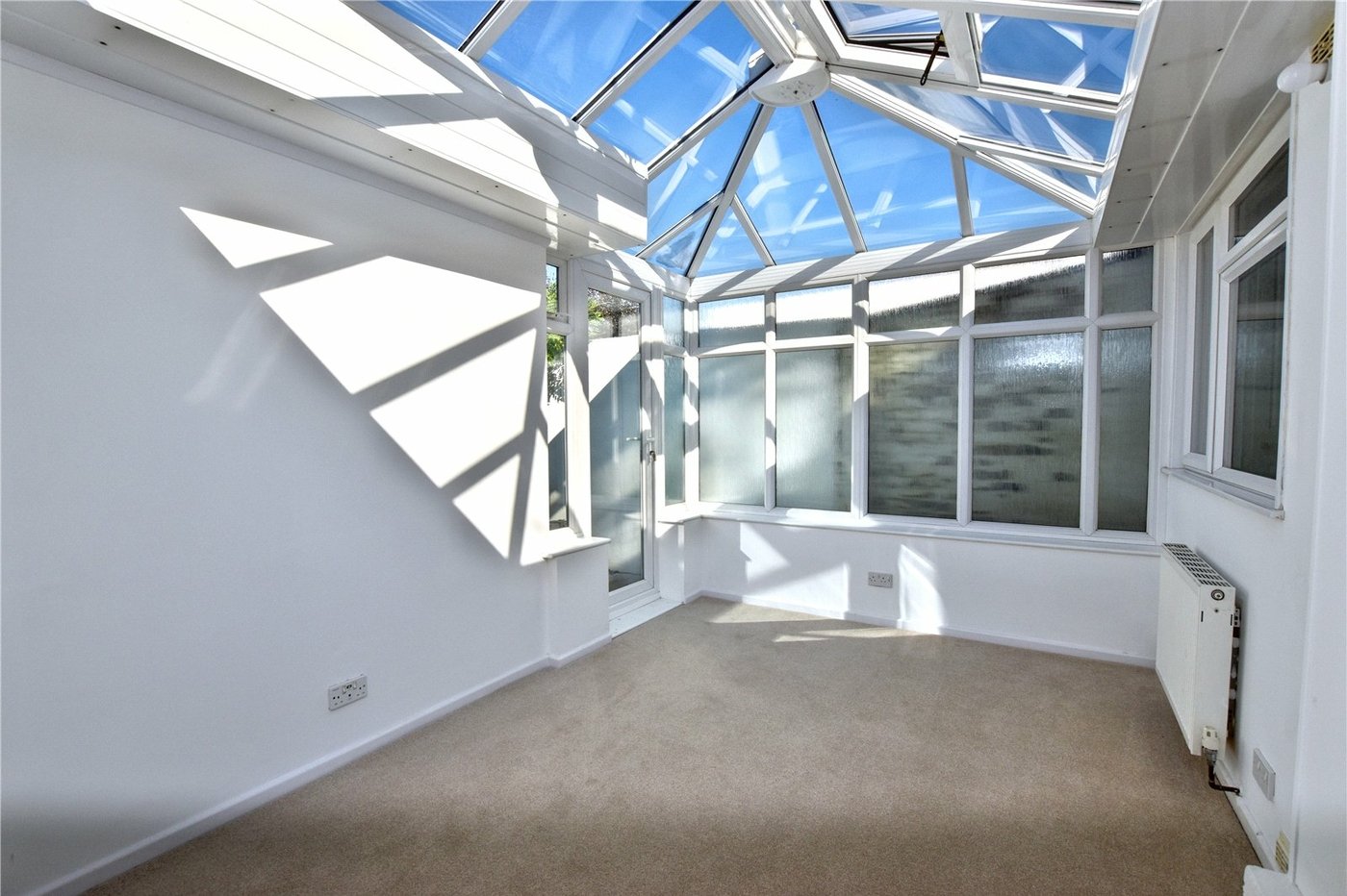 2 bedroom bungalow for sale in Bexleyheath | Robinson Jackson