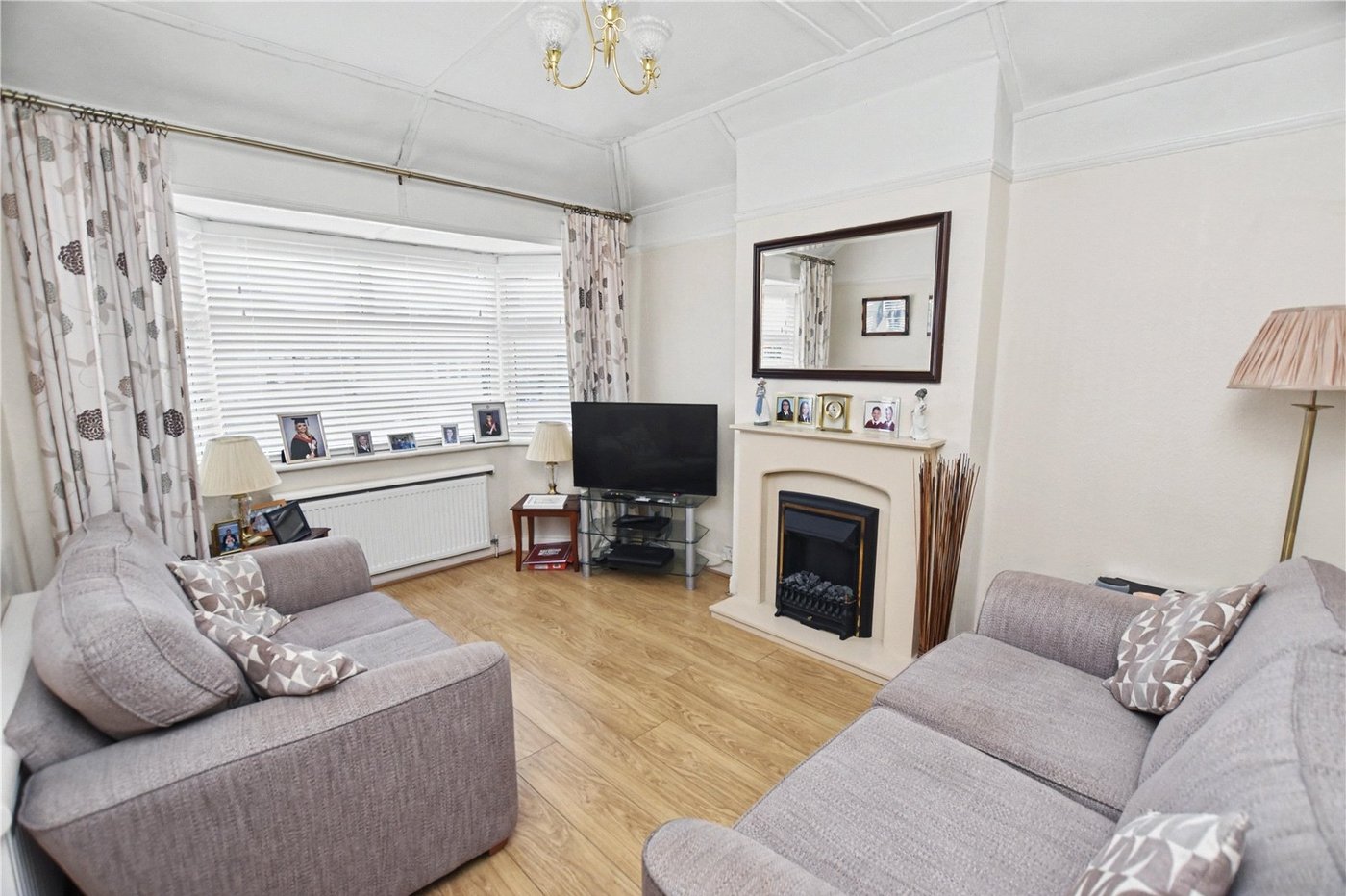 2 bedroom bungalow for sale in Bexleyheath | Robinson Jackson