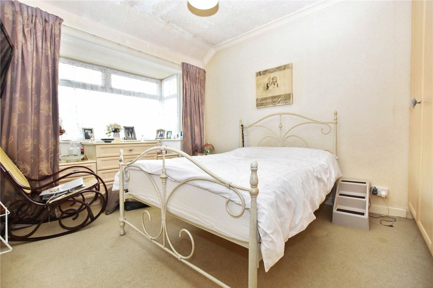 2 bedroom bungalow for sale in Bexleyheath | Robinson Jackson