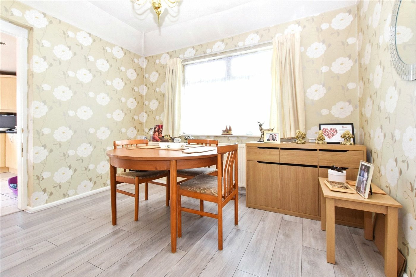 2 bedroom bungalow for sale in Bexleyheath | Robinson Jackson