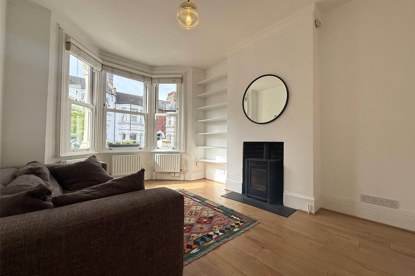 1 bedroom property for sale in Plumstead Common | Robinson Jackson