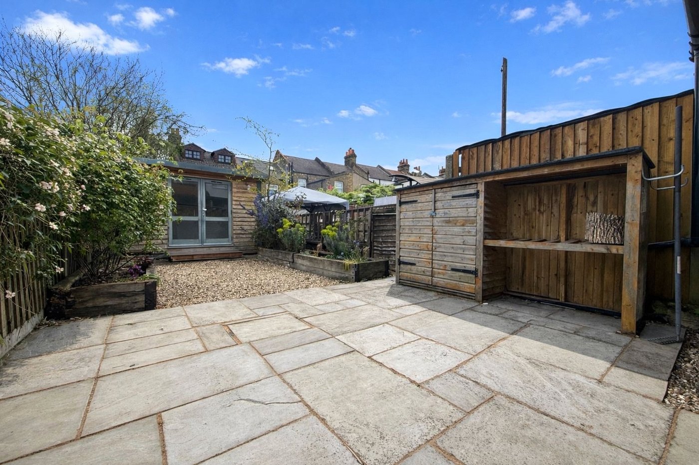 1 bedroom property for sale in Plumstead Common | Robinson Jackson