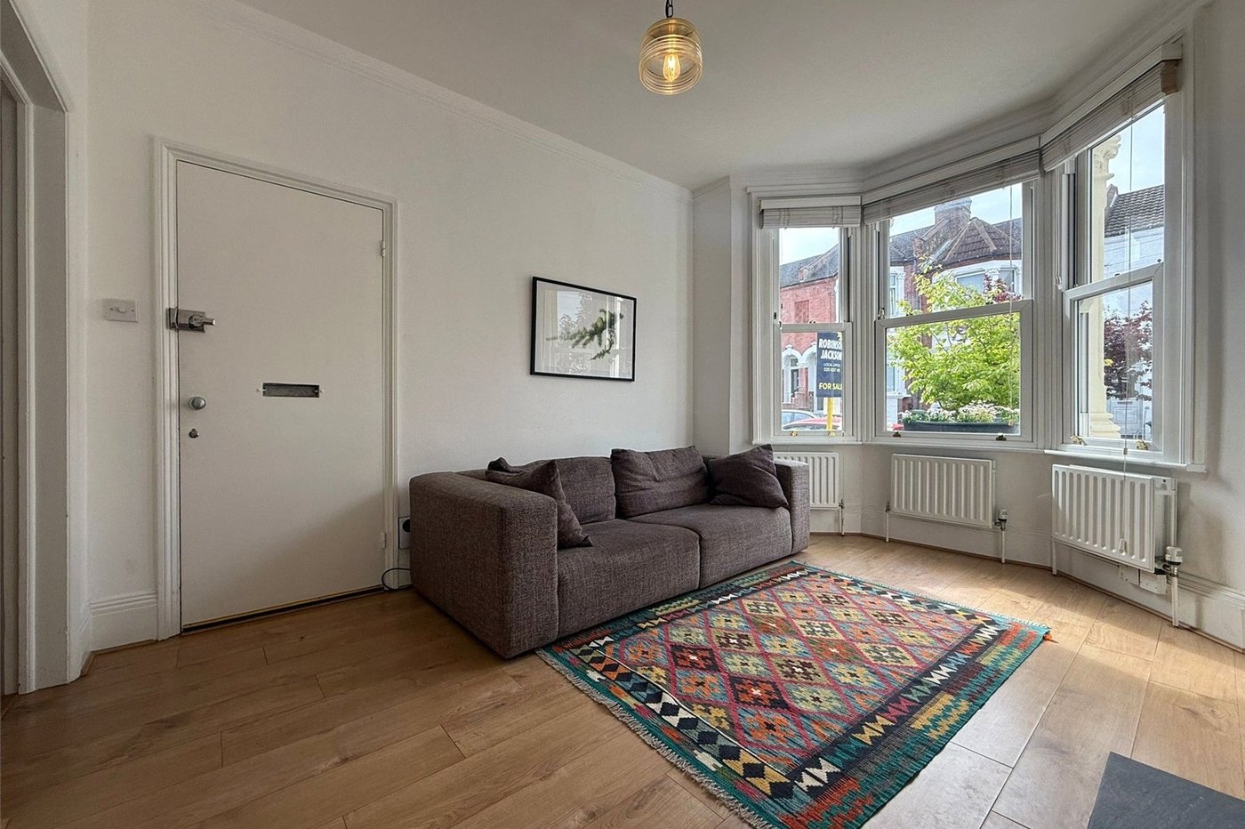 1 bedroom property for sale in Plumstead Common | Robinson Jackson