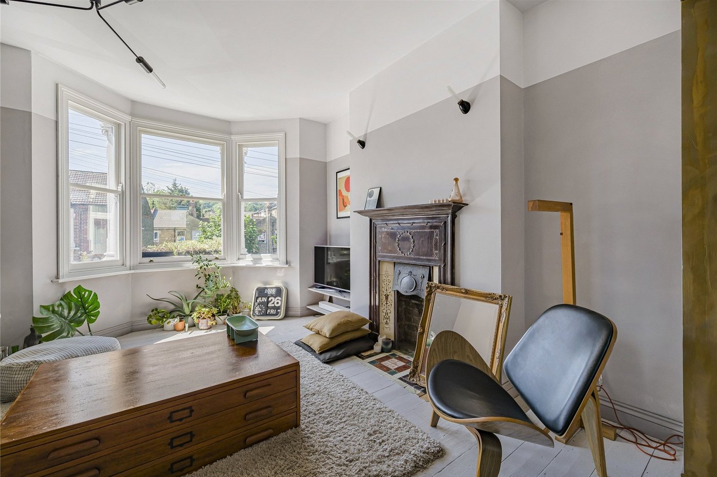 2 bedroom property for sale in Plumstead Common | Robinson Jackson