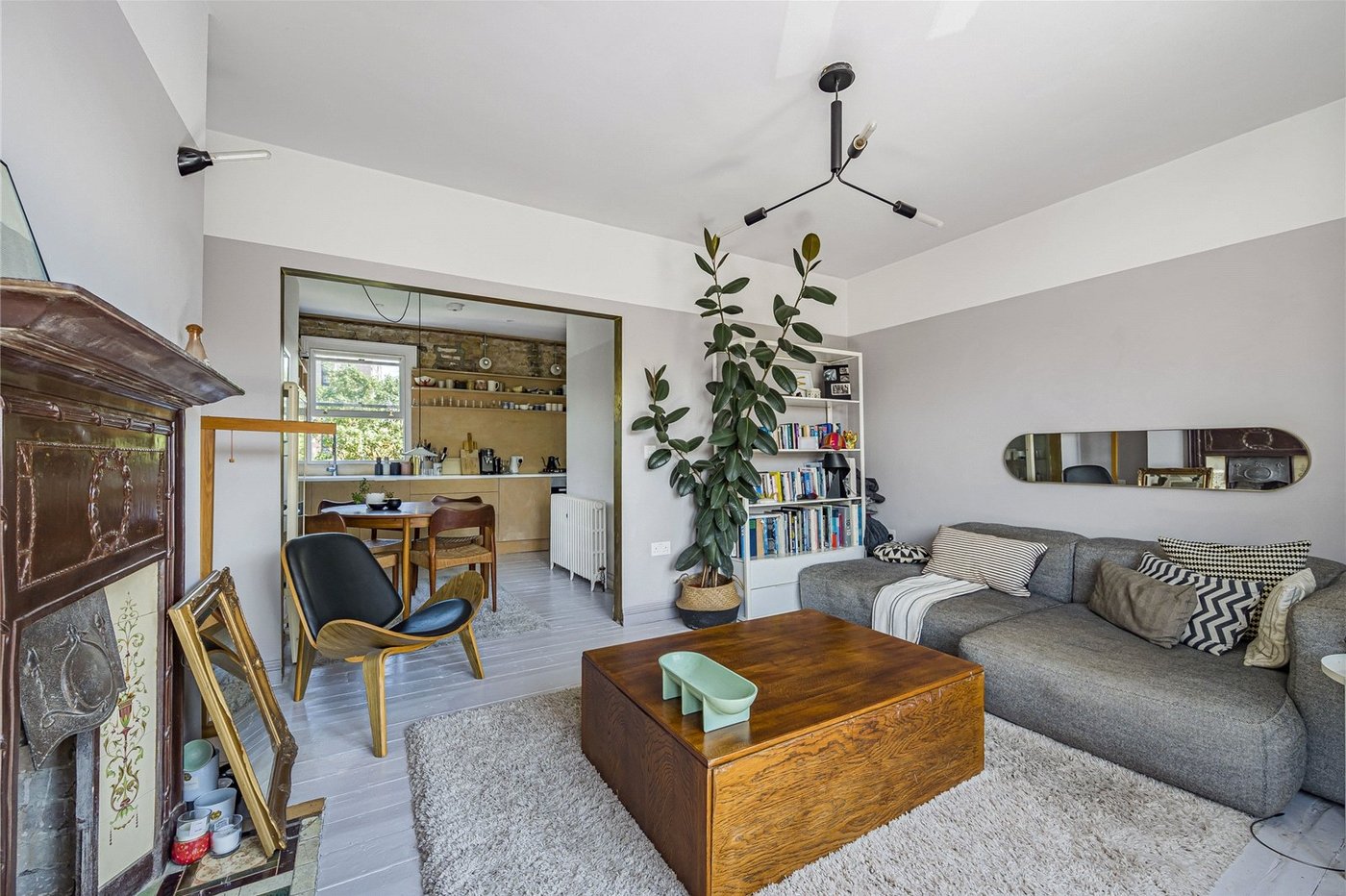 2 bedroom property for sale in Plumstead Common | Robinson Jackson