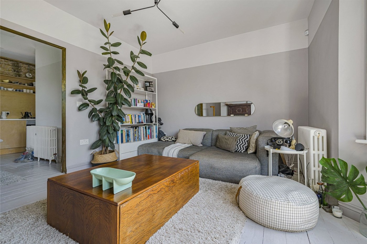 2 bedroom property for sale in Plumstead Common | Robinson Jackson