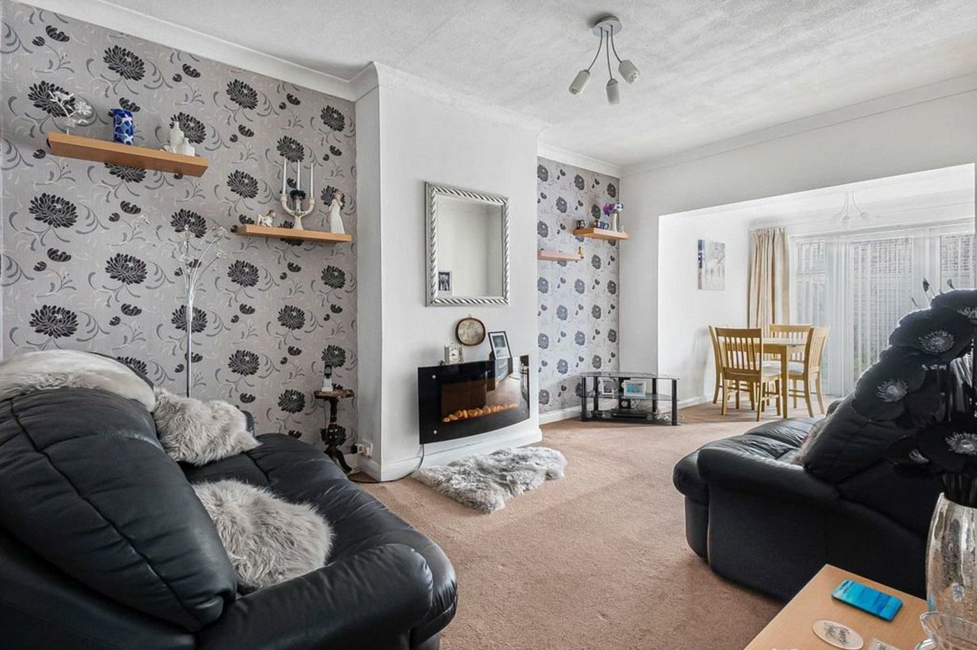 2 bedroom bungalow for sale in Orpington | Robinson Jackson