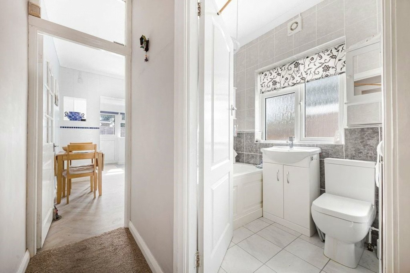 2 bedroom bungalow for sale in Orpington | Robinson Jackson