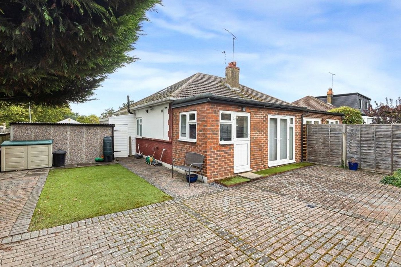 2 bedroom bungalow for sale in Orpington | Robinson Jackson
