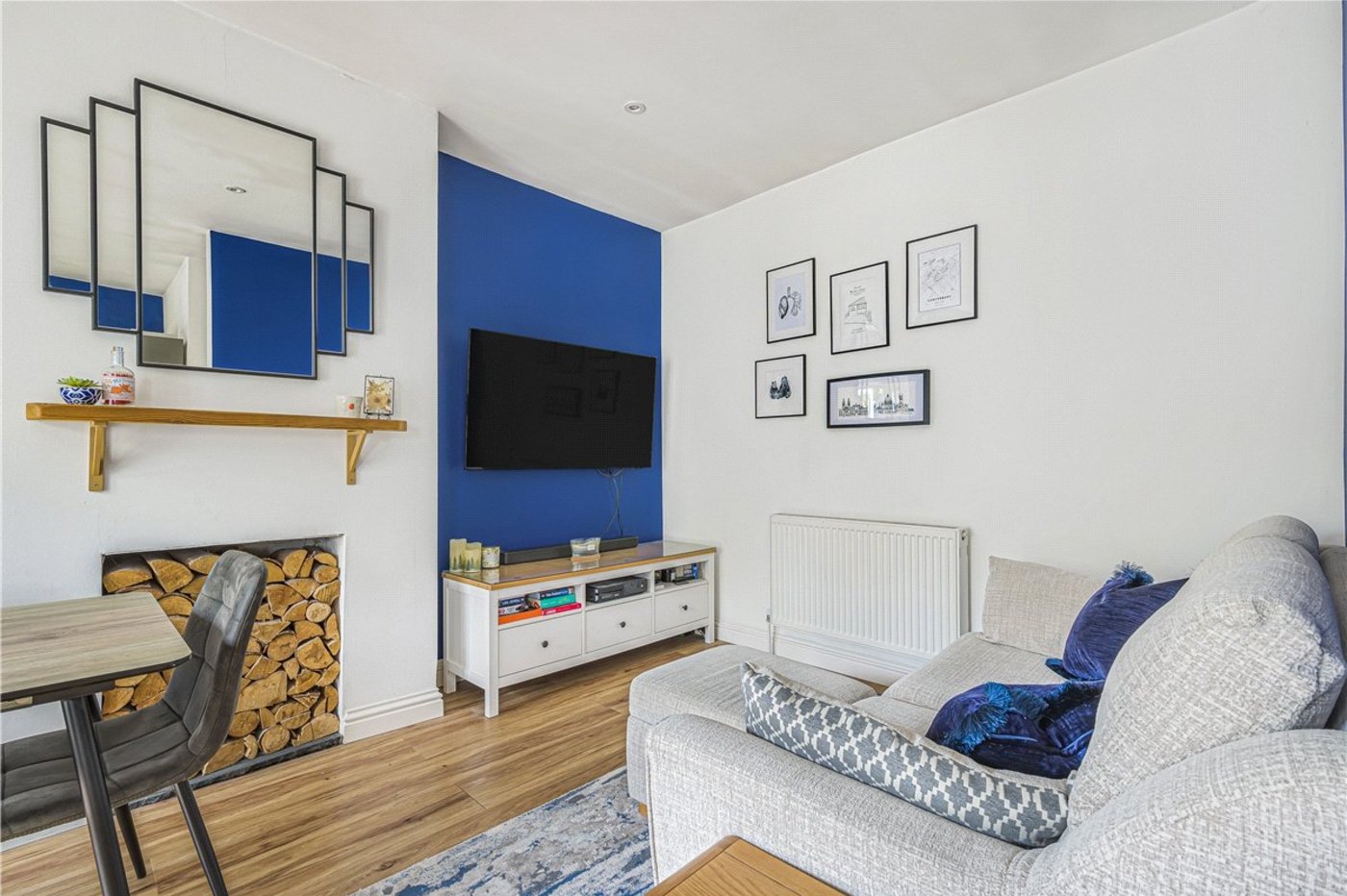2 bedroom bungalow for sale in Orpington | Robinson Jackson