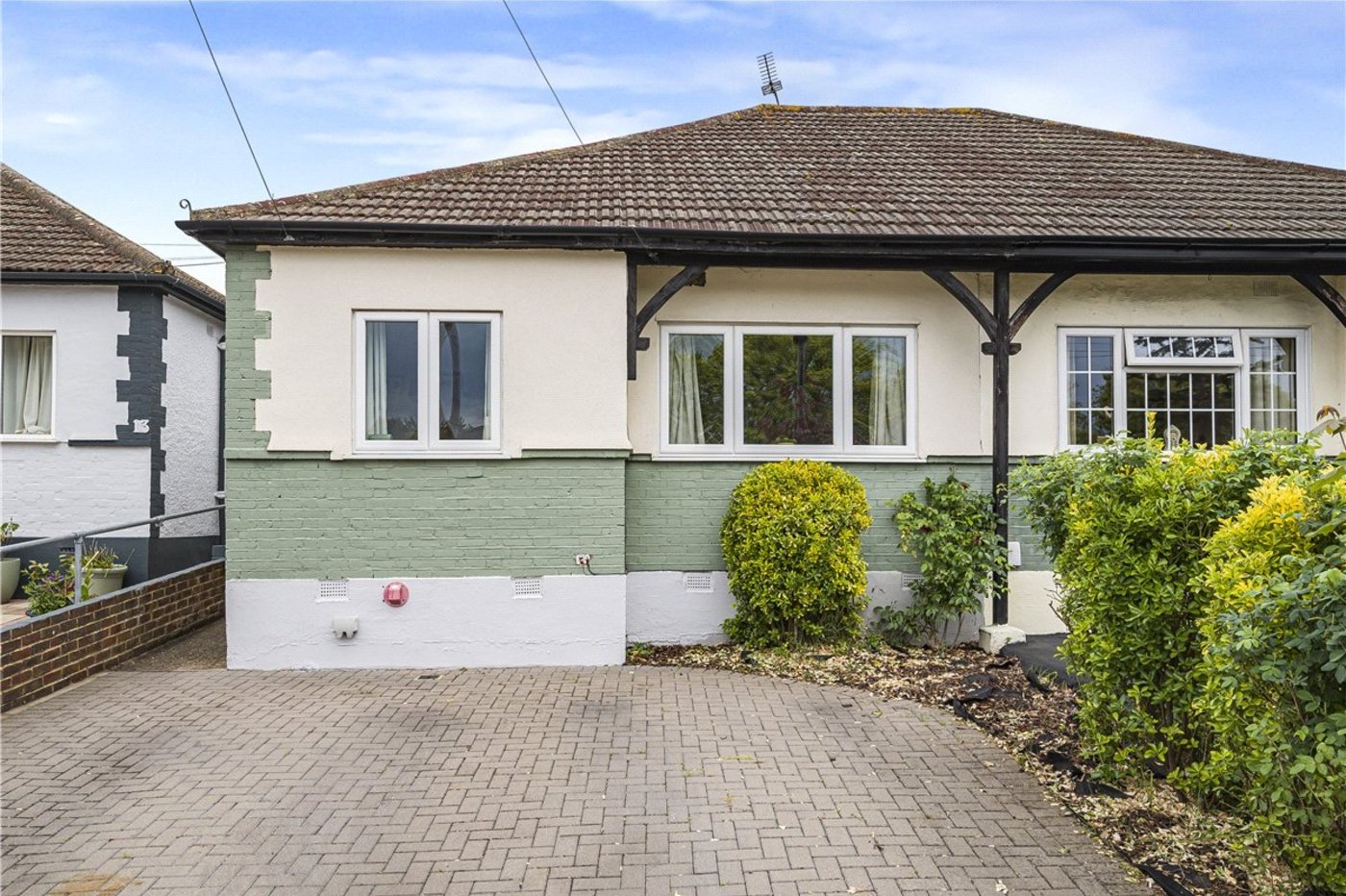 2 bedroom bungalow for sale in Orpington | Robinson Jackson