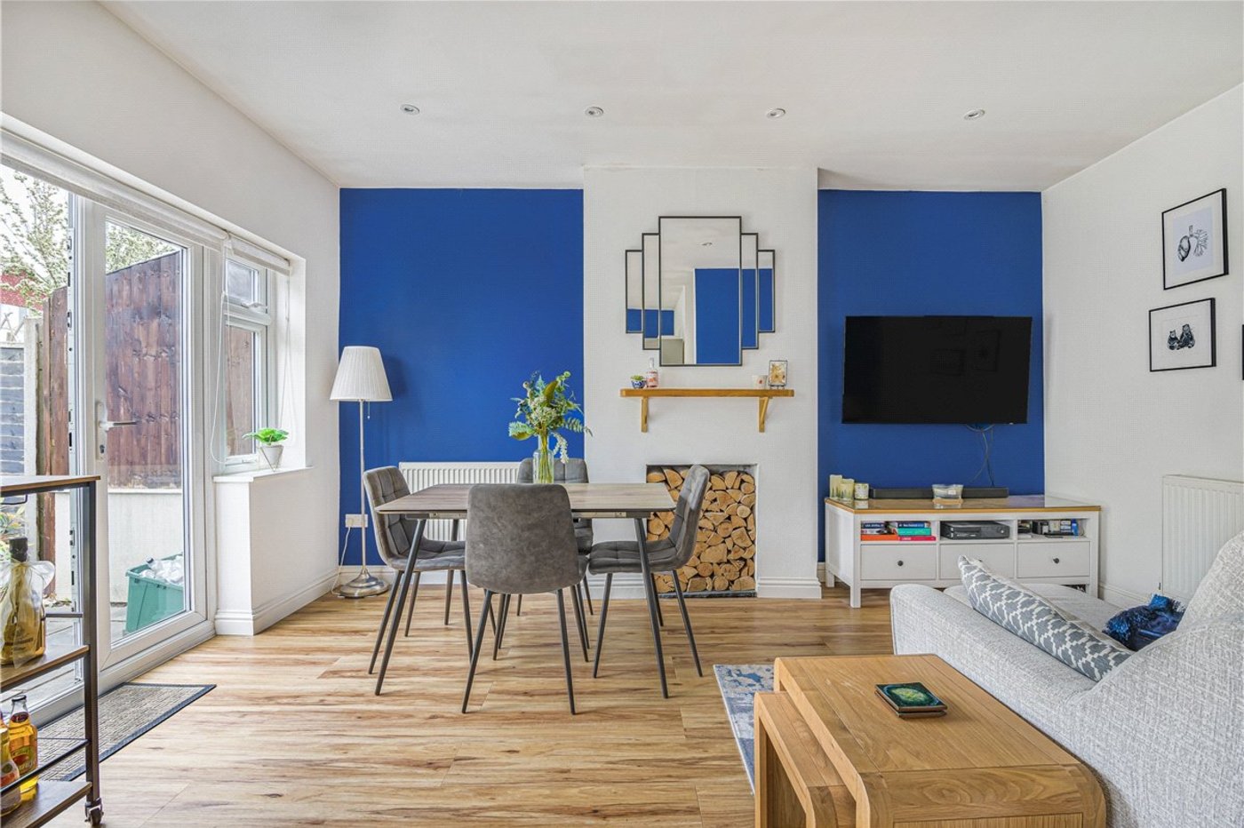 2 bedroom bungalow for sale in Orpington | Robinson Jackson