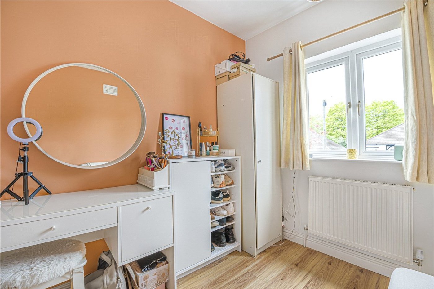 2 bedroom bungalow for sale in Orpington | Robinson Jackson
