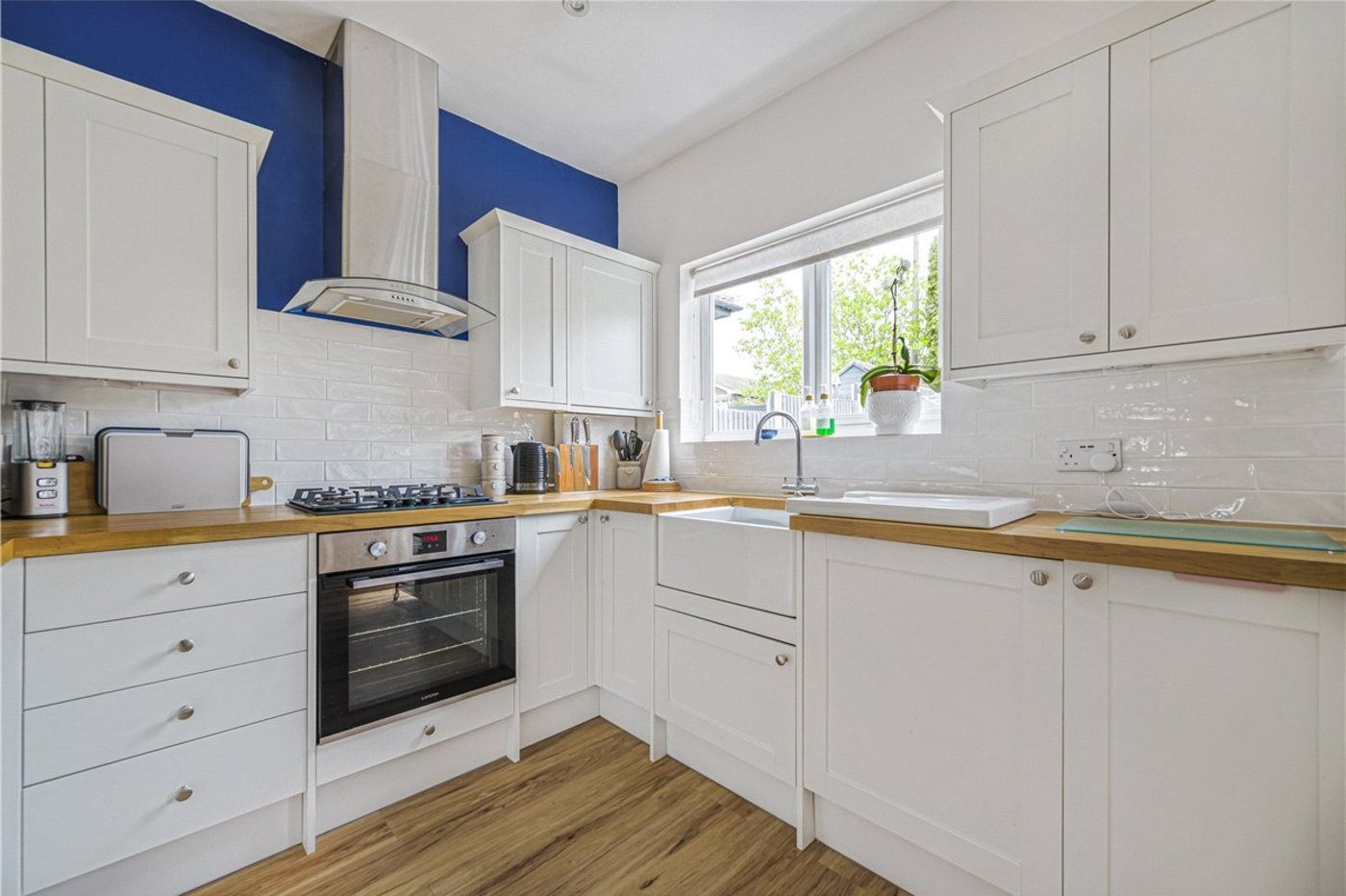 2 bedroom bungalow for sale in Orpington | Robinson Jackson