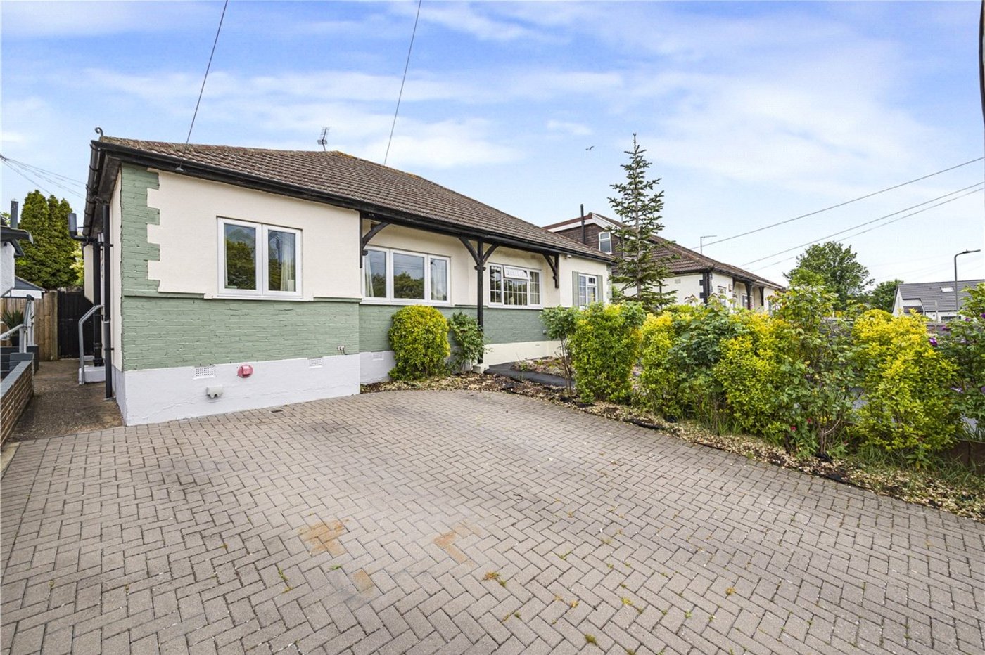 2 bedroom bungalow for sale in Orpington | Robinson Jackson