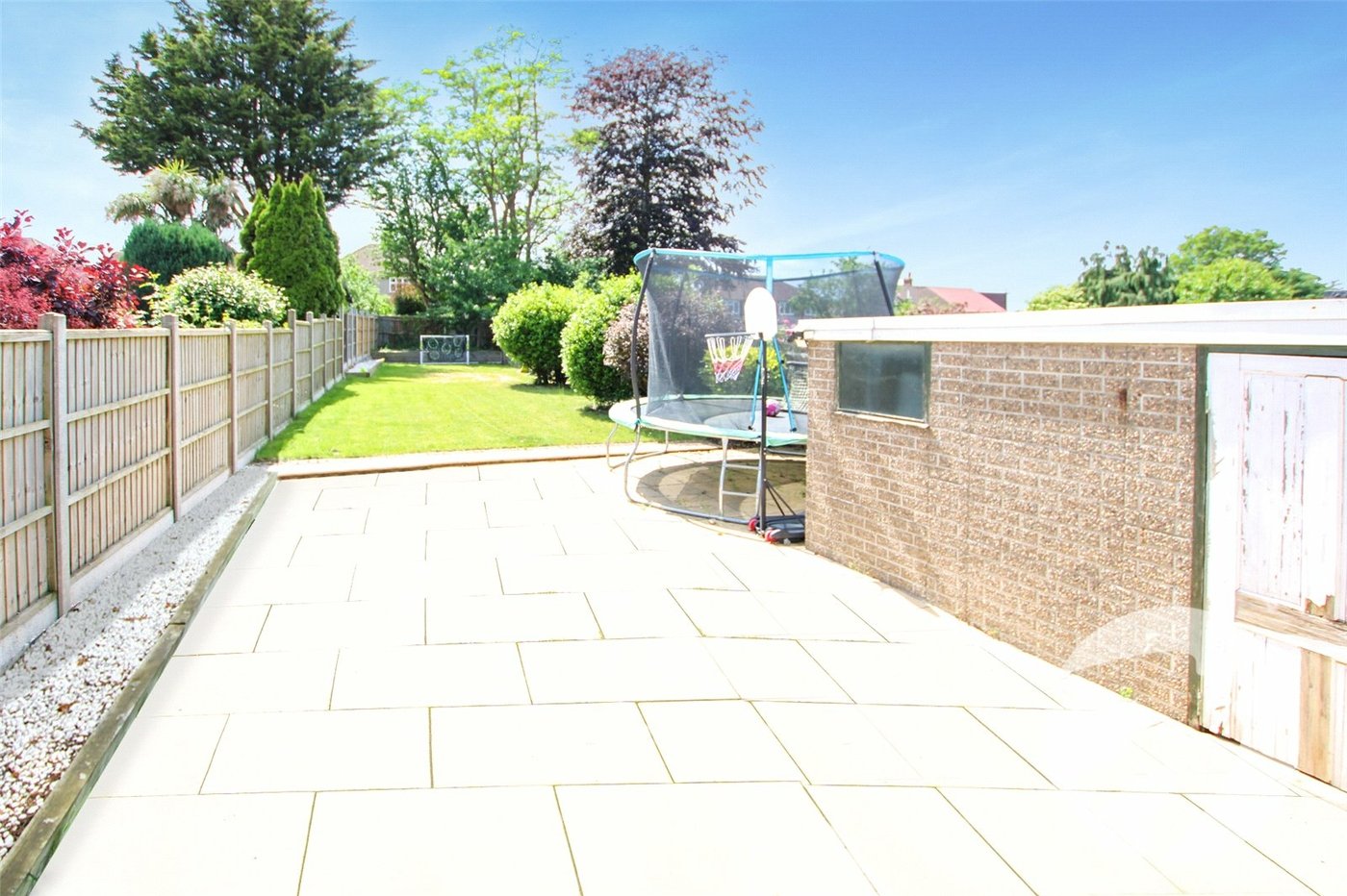 3 bedroom house for sale in London | Robinson Jackson