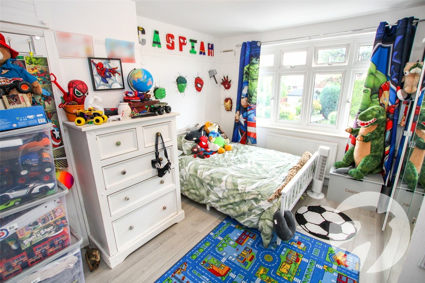 3 bedroom house for sale in London | Robinson Jackson