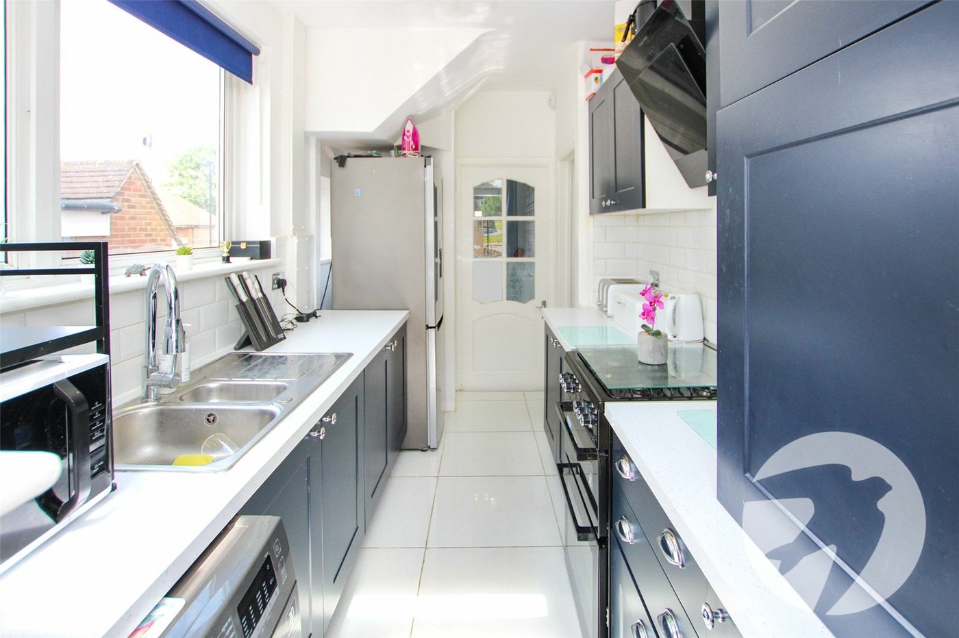 3 bedroom house for sale in London | Robinson Jackson