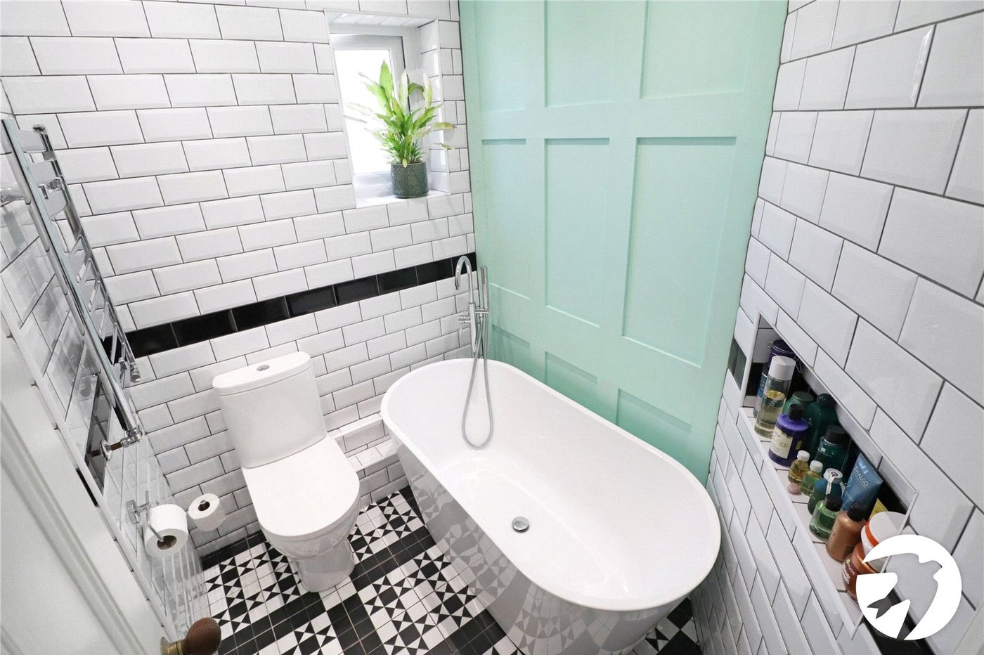 3 bedroom house for sale in London | Robinson Jackson