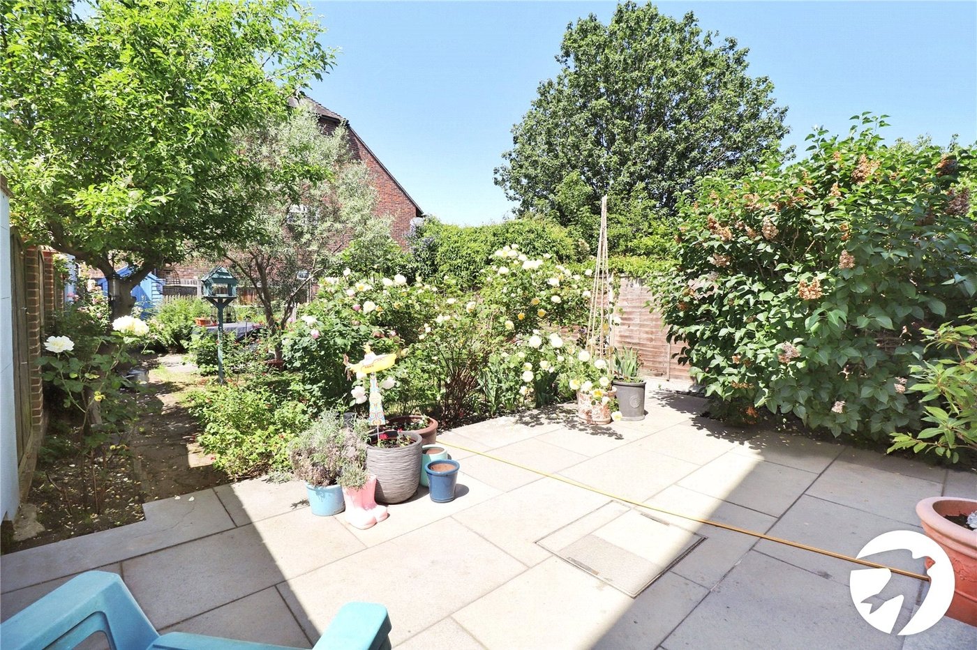 3 bedroom house for sale in London | Robinson Jackson