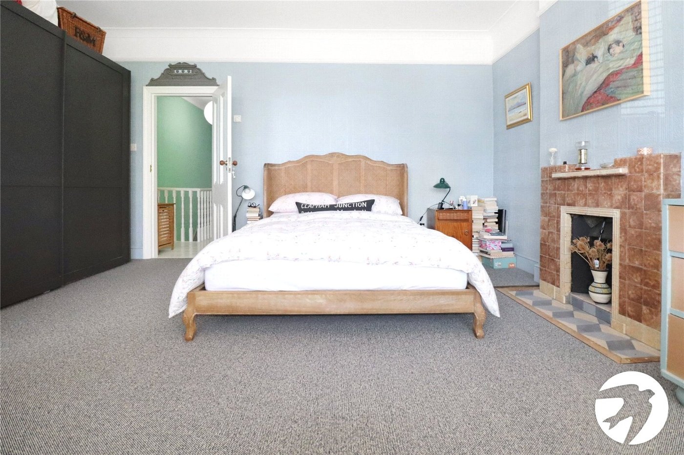 3 bedroom house for sale in London | Robinson Jackson