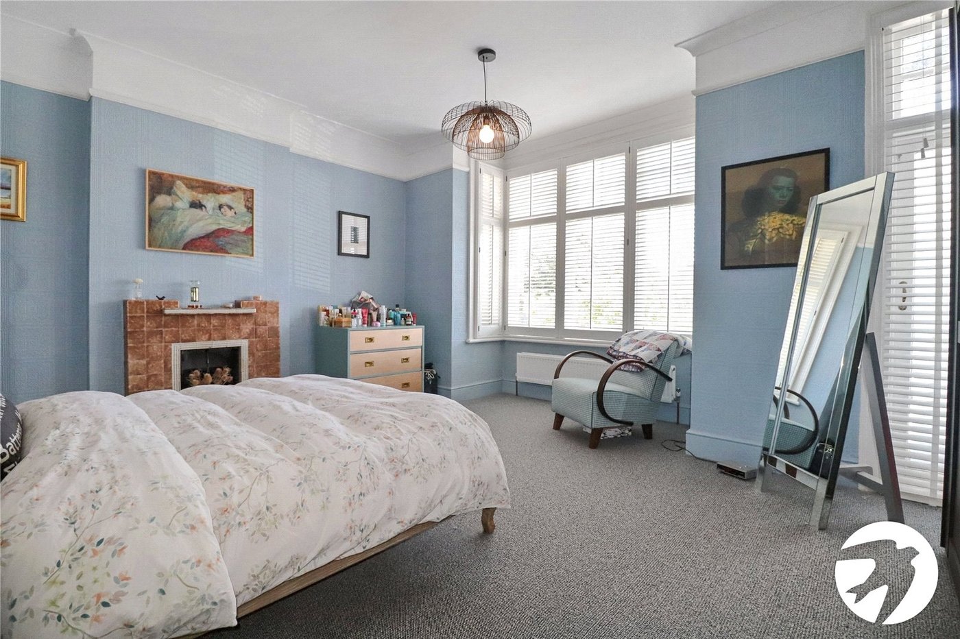 3 bedroom house for sale in London | Robinson Jackson