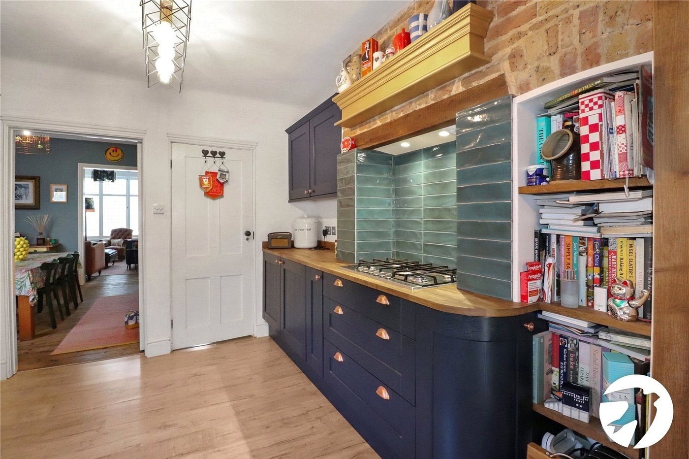 3 bedroom house for sale in London | Robinson Jackson