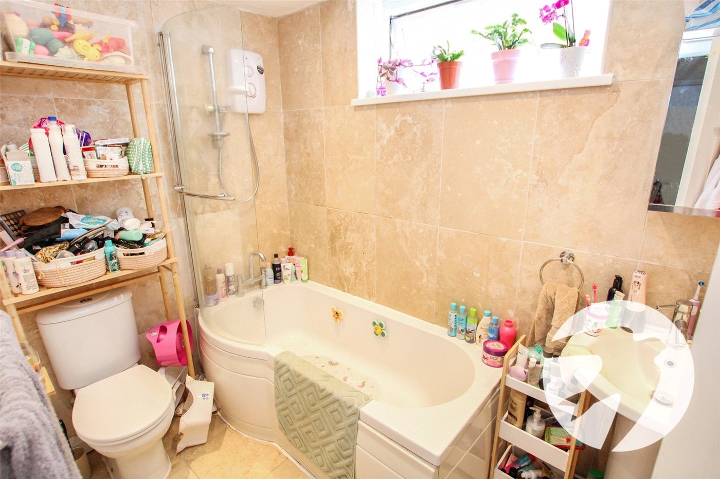 2 bedroom property for sale in London | Robinson Jackson