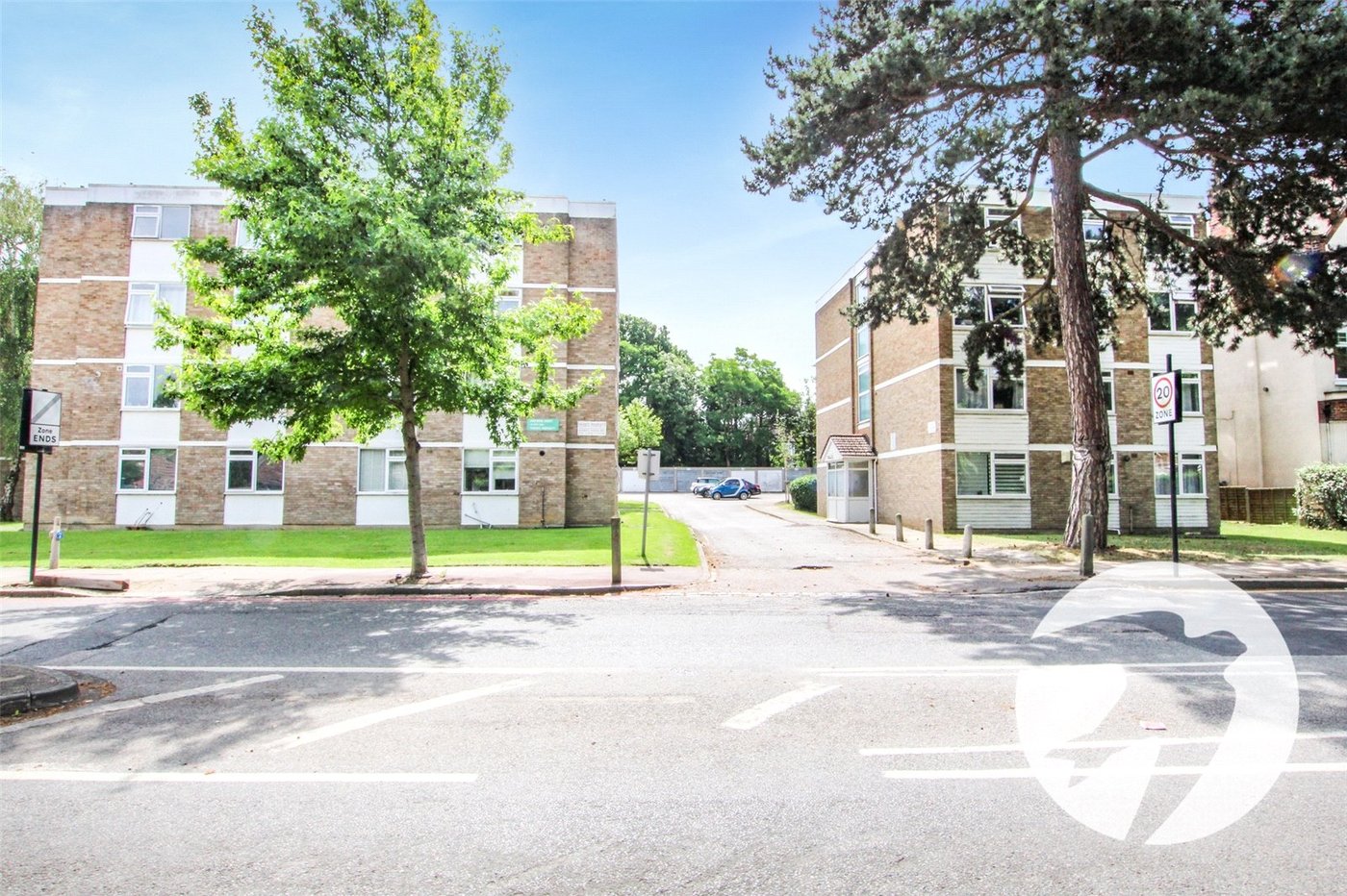 2 bedroom property for sale in London | Robinson Jackson
