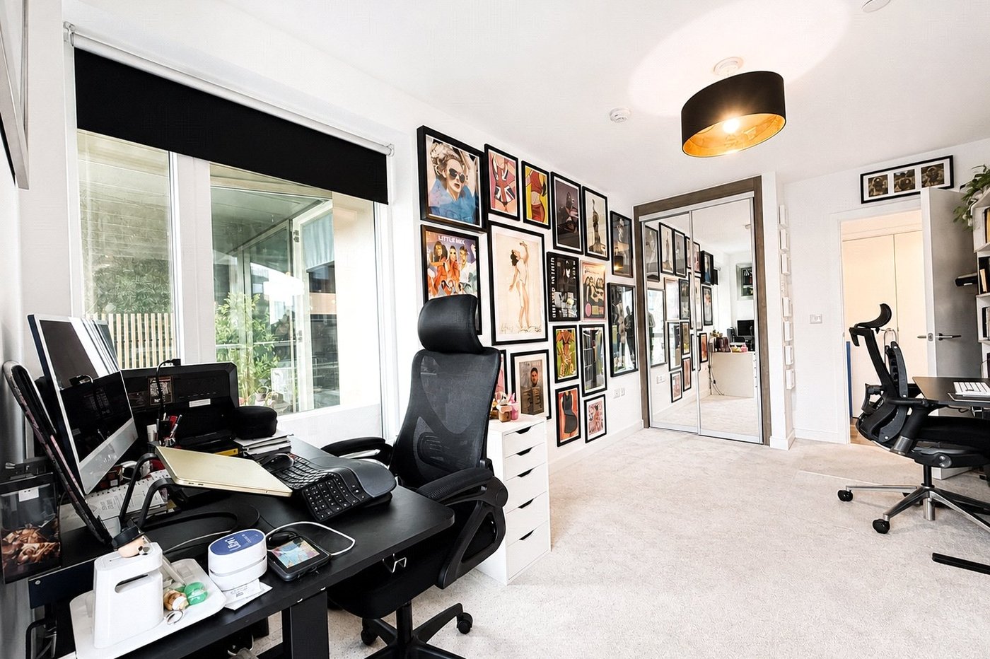 2 bedroom property for sale in London | Robinson Jackson