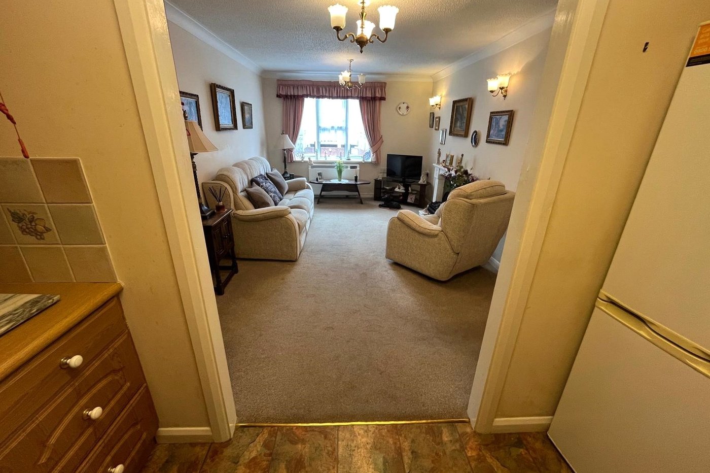 2 bedroom property for sale in Gravesend | Robinson Michael & Jackson