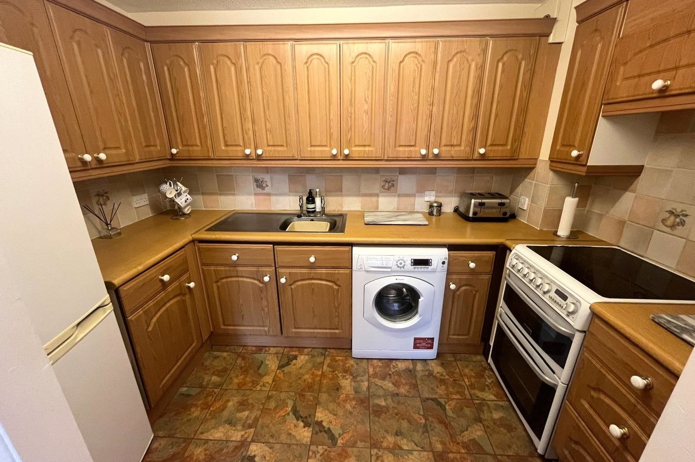 2 bedroom property for sale in Gravesend | Robinson Michael & Jackson