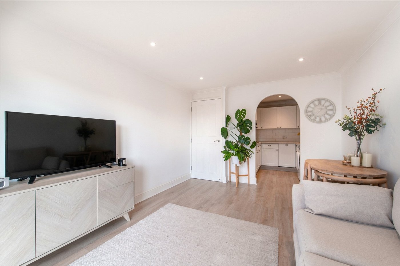1 bedroom property for sale in Gravesend | Robinson Michael & Jackson