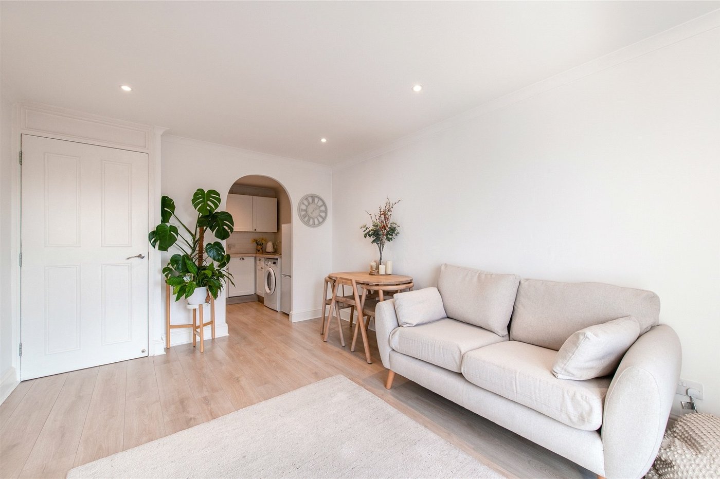 1 bedroom property for sale in Gravesend | Robinson Michael & Jackson