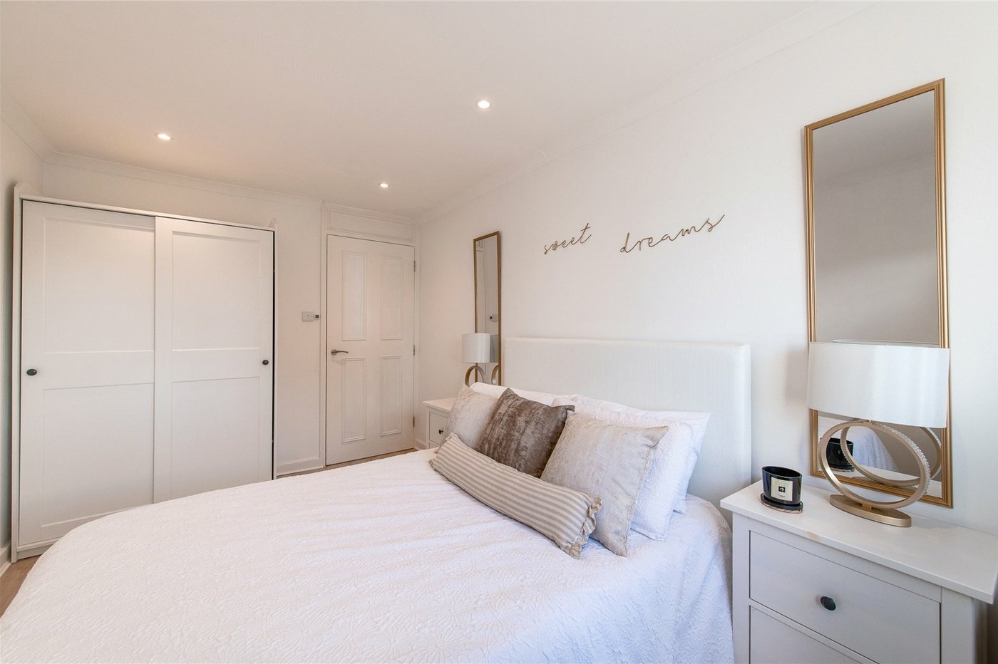 1 bedroom property for sale in Gravesend | Robinson Michael & Jackson