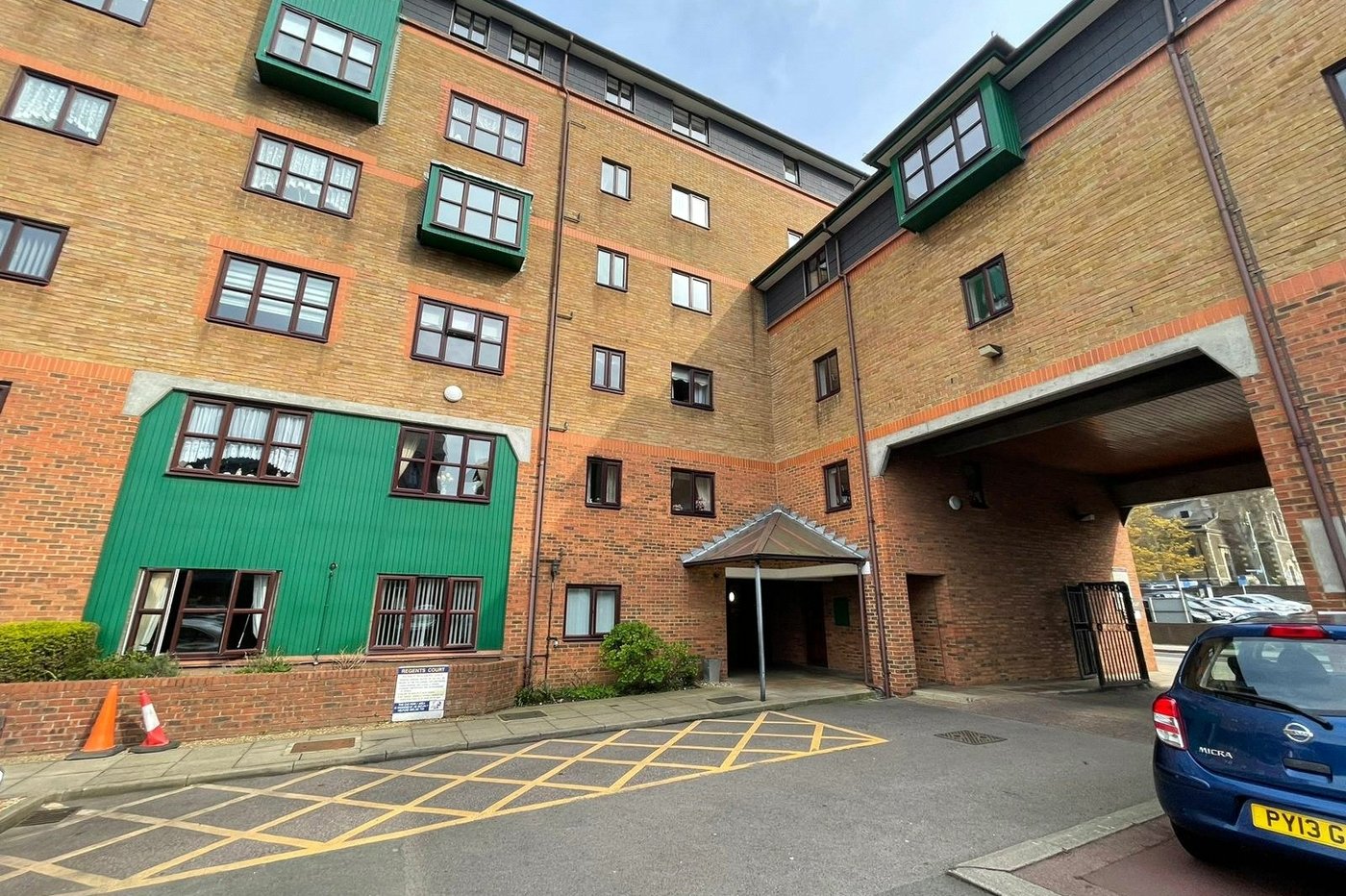 1 bedroom property for sale in Gravesend | Robinson Michael & Jackson