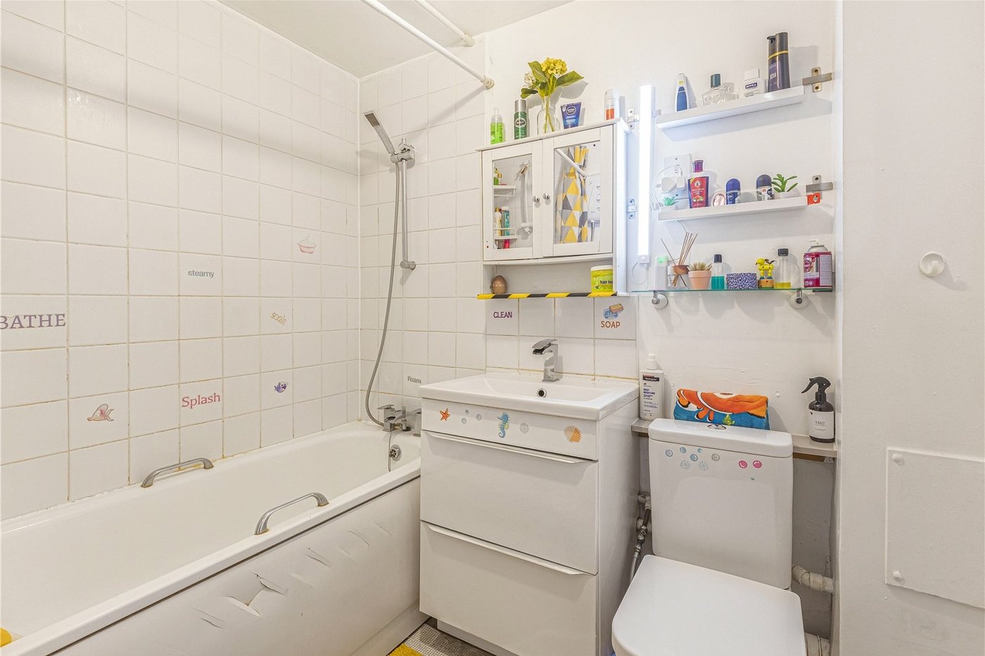 2 bedroom property for sale in Gravesend | Robinson Michael & Jackson