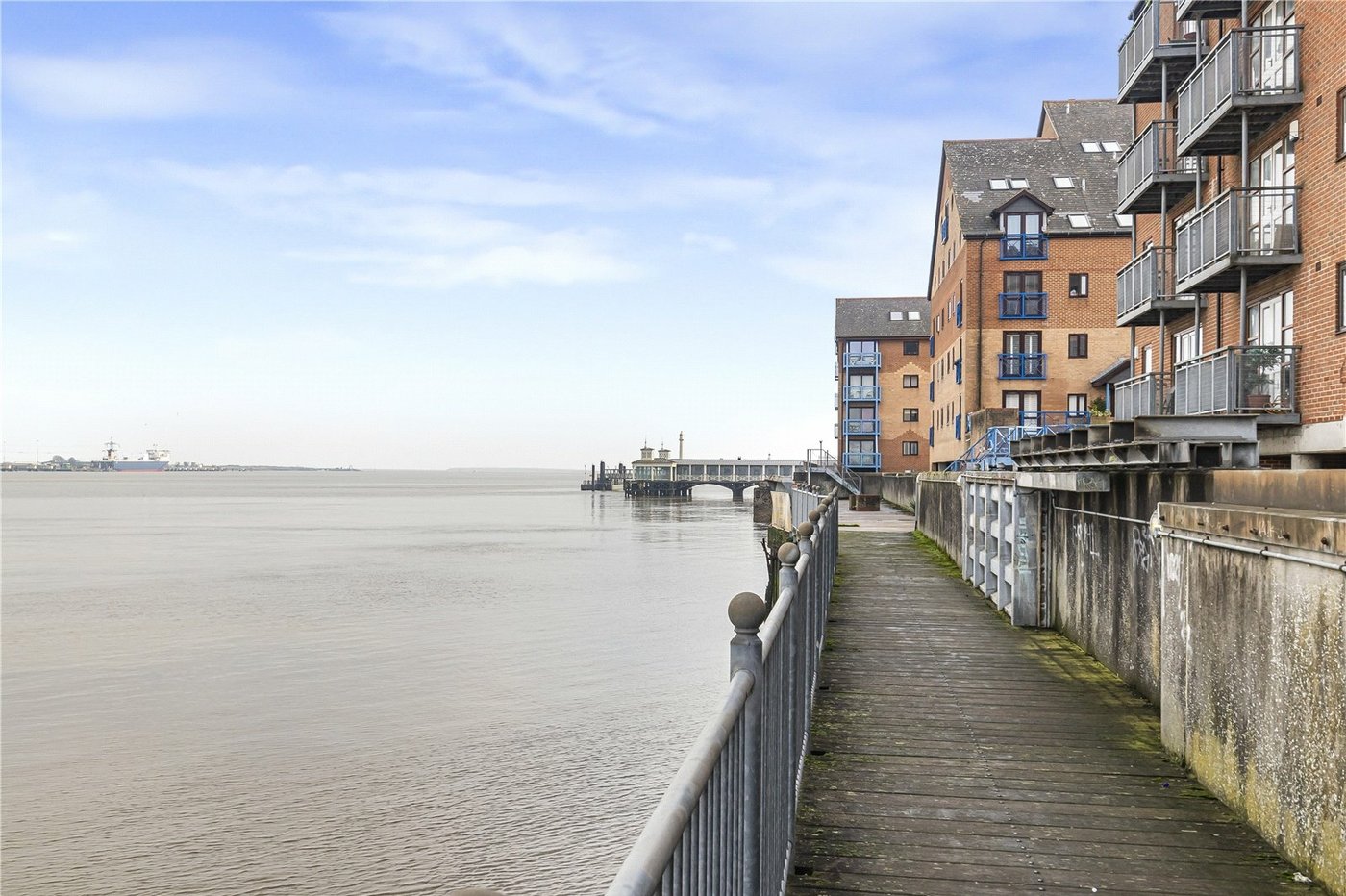 2 bedroom property for sale in Gravesend | Robinson Michael & Jackson