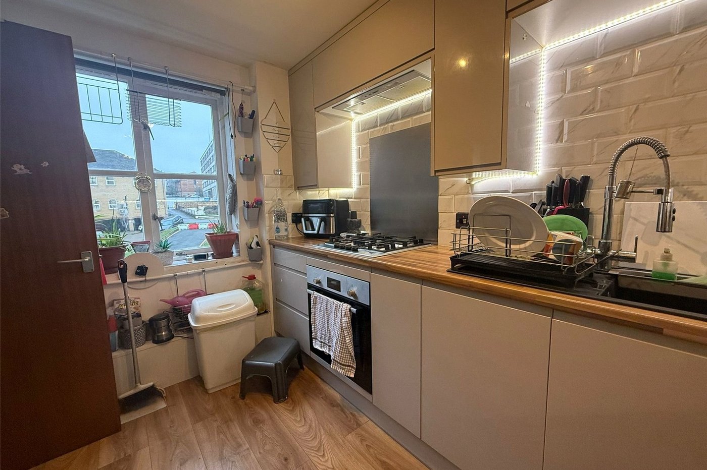 2 bedroom property for sale in Gravesend | Robinson Michael & Jackson