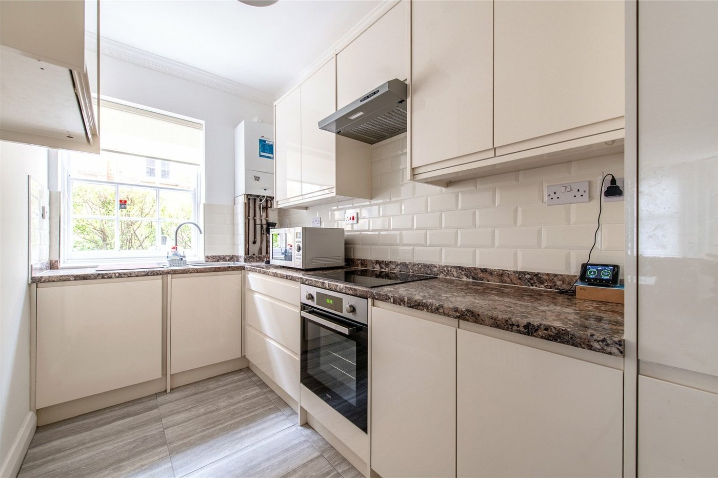 2 bedroom property for sale in Gravesend | Robinson Michael & Jackson