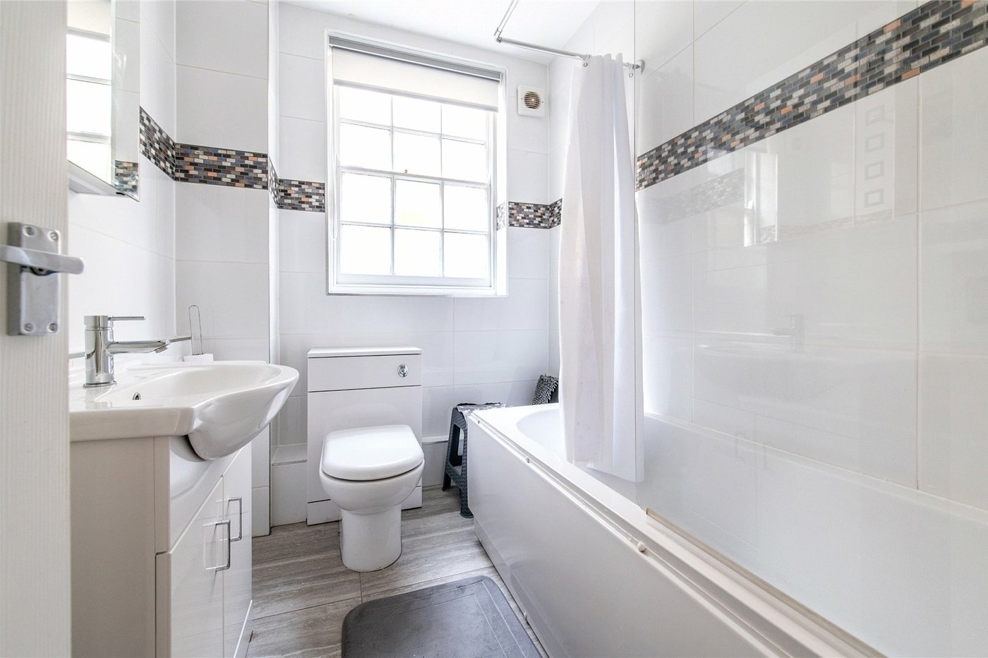 2 bedroom property for sale in Gravesend | Robinson Michael & Jackson