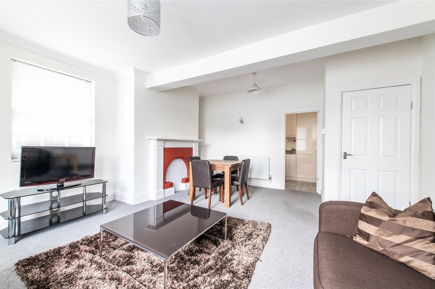 2 bedroom property for sale in Gravesend | Robinson Michael & Jackson