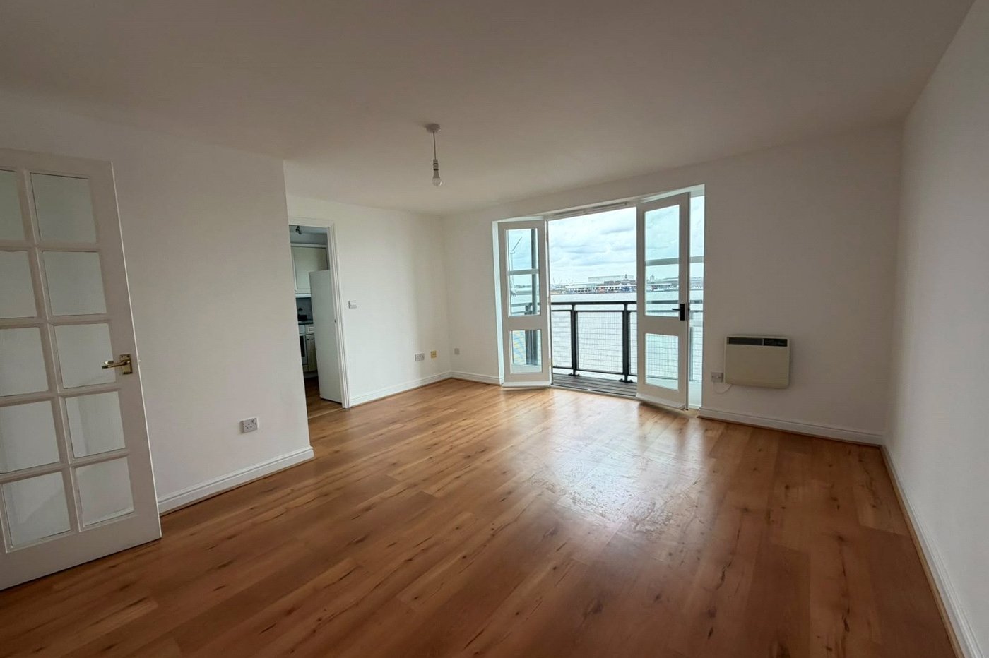 2 bedroom property for sale in Gravesend | Robinson Michael & Jackson