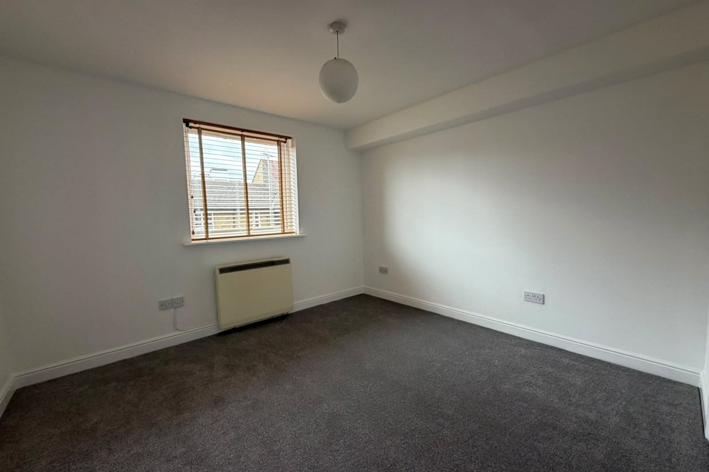 2 bedroom property for sale in Gravesend | Robinson Michael & Jackson
