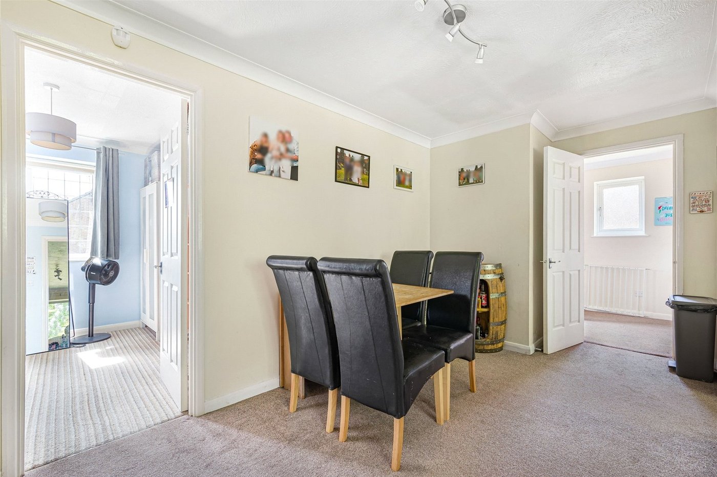2 bedroom property for sale in Greenhithe | Robinson Jackson